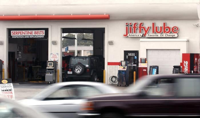 free-tire-rotation-with-oil-change