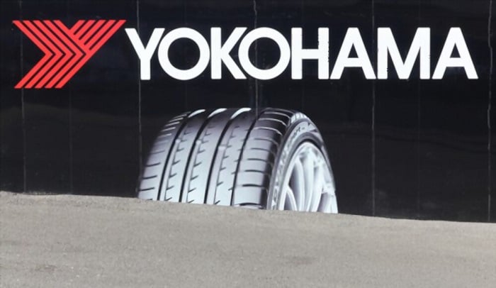 yokohama-advan-sport-as-vs-michelin