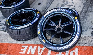 michelin-pilot-sport-4s-vs-pirelli-p-zero