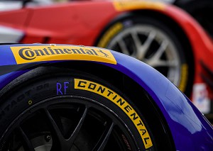 continental-extremecontact-vs-michelin-pilot-sport